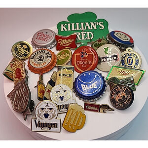 Lot Of 25 Beer Pins Carlsberg Vinagen Heineken Foster's Miller Busch Killian Etc